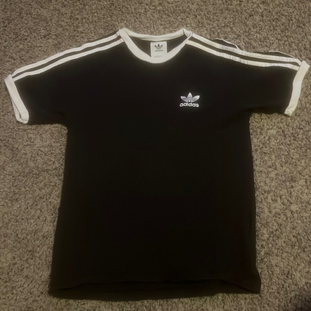 Adidas tee